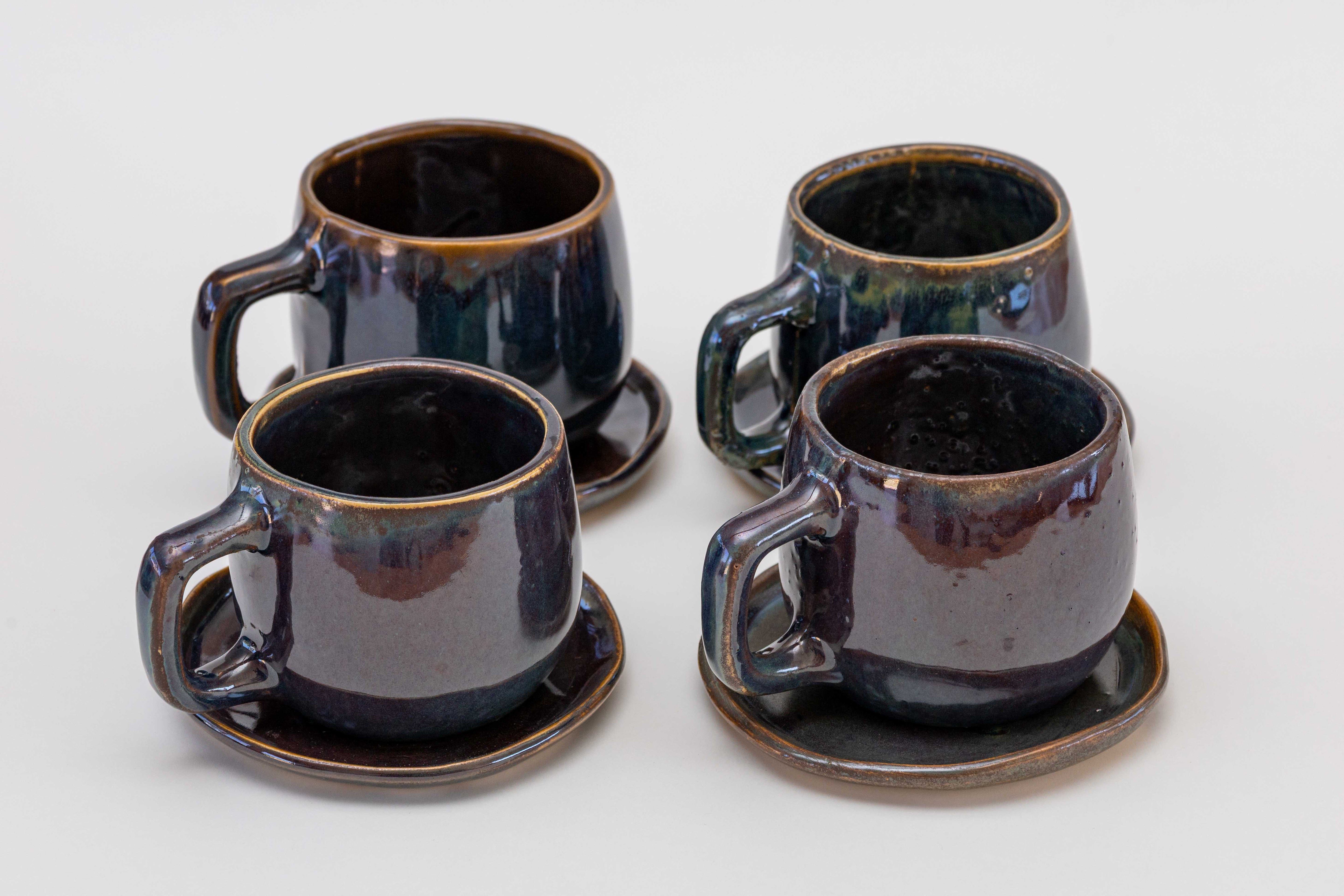 Juego de 4 Tazas MUG (250 ml) con 4 Platos