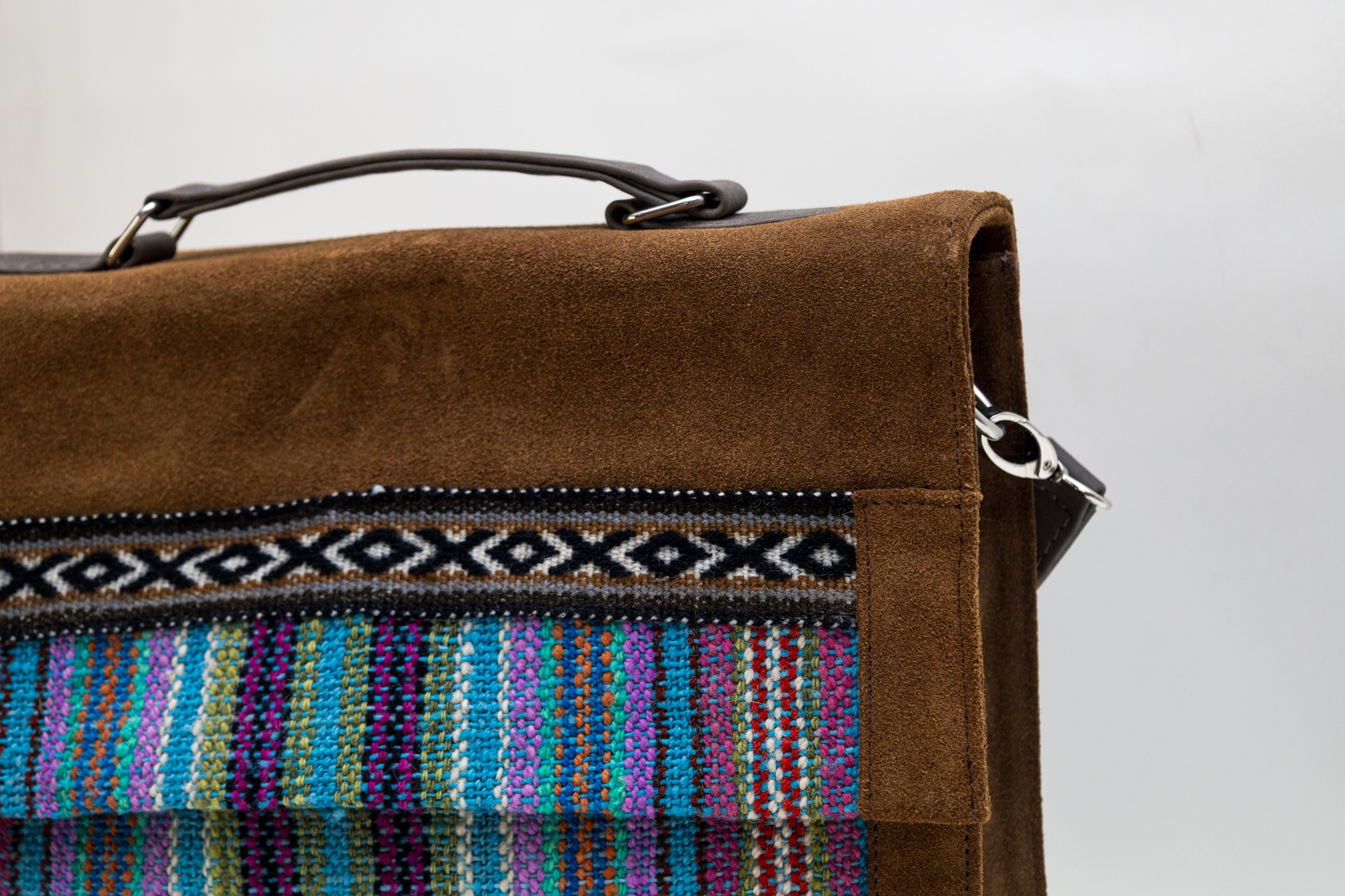 Bolso de Ante con Asa