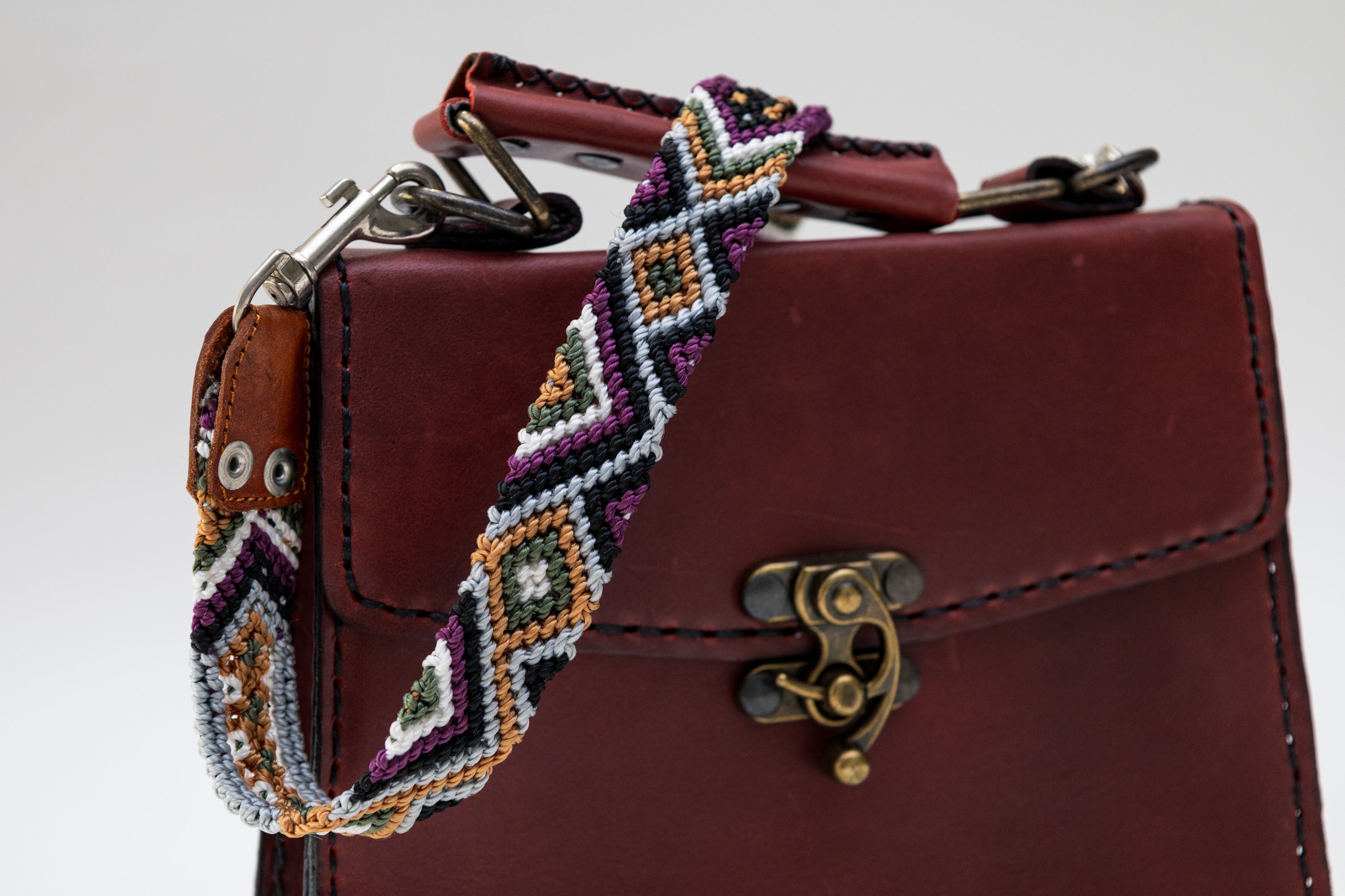 Bolso de Piel con Cinturón